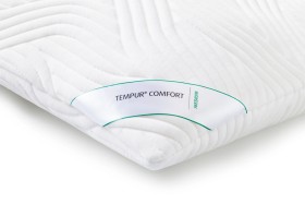 Polštář TEMPUR® Comfort Medium zajišťuje pohodlí a oporu typickou pro polštáře TEMPUR®. Je vyroben ze zbrusu nových materiálů, které poskytují ještě o 20% větší úlevu od tlaku než kdykoliv předtím.